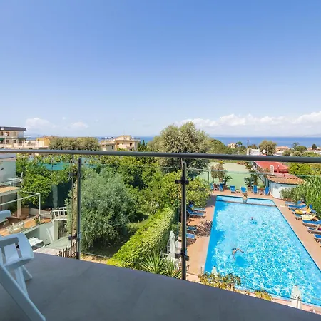 Gardenia Sorrento, Ascend Collection