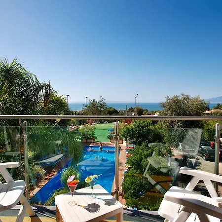 Gardenia Sorrento, Ascend Collection